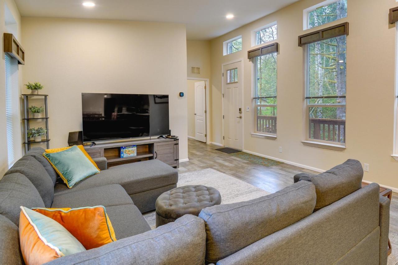 Hoodsport Vacation Rental With Private Lake Access! Luaran gambar