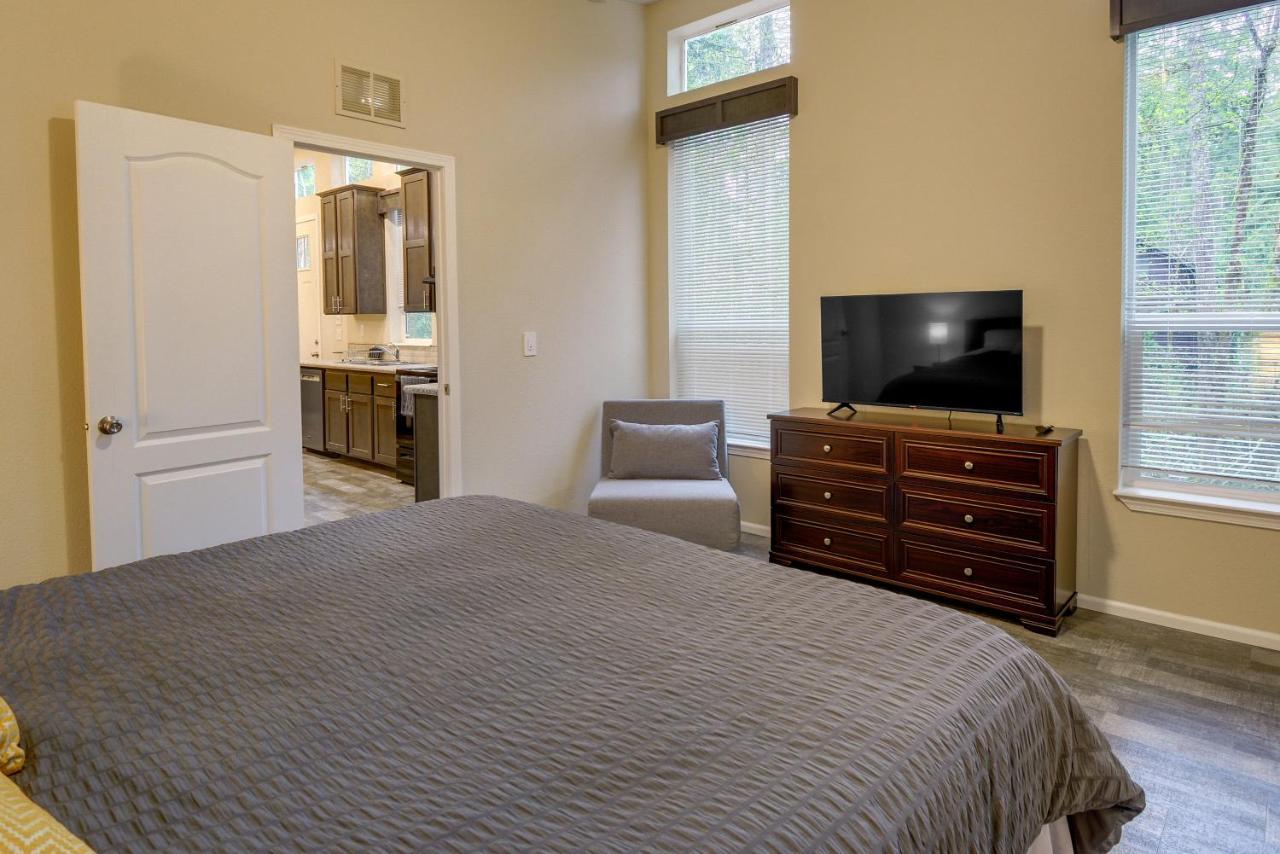 Hoodsport Vacation Rental With Private Lake Access! Luaran gambar