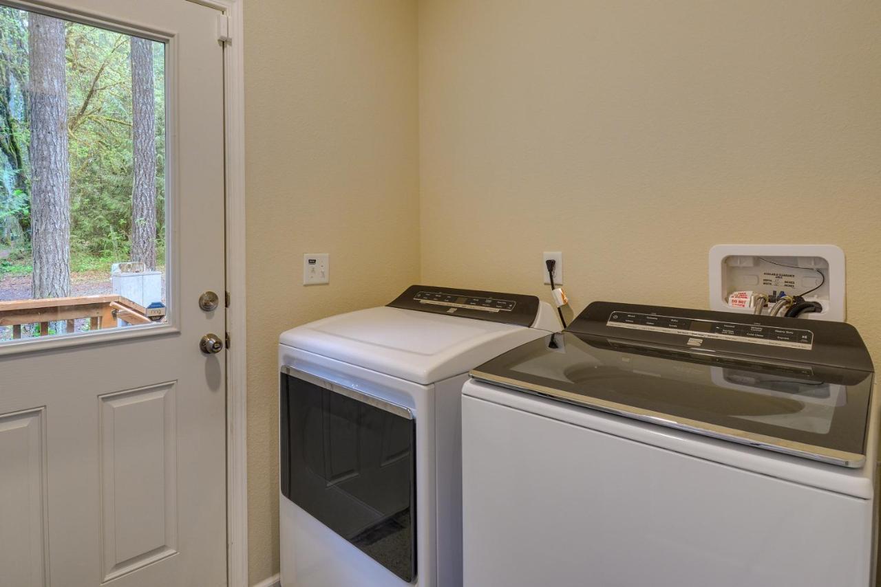 Hoodsport Vacation Rental With Private Lake Access! Luaran gambar