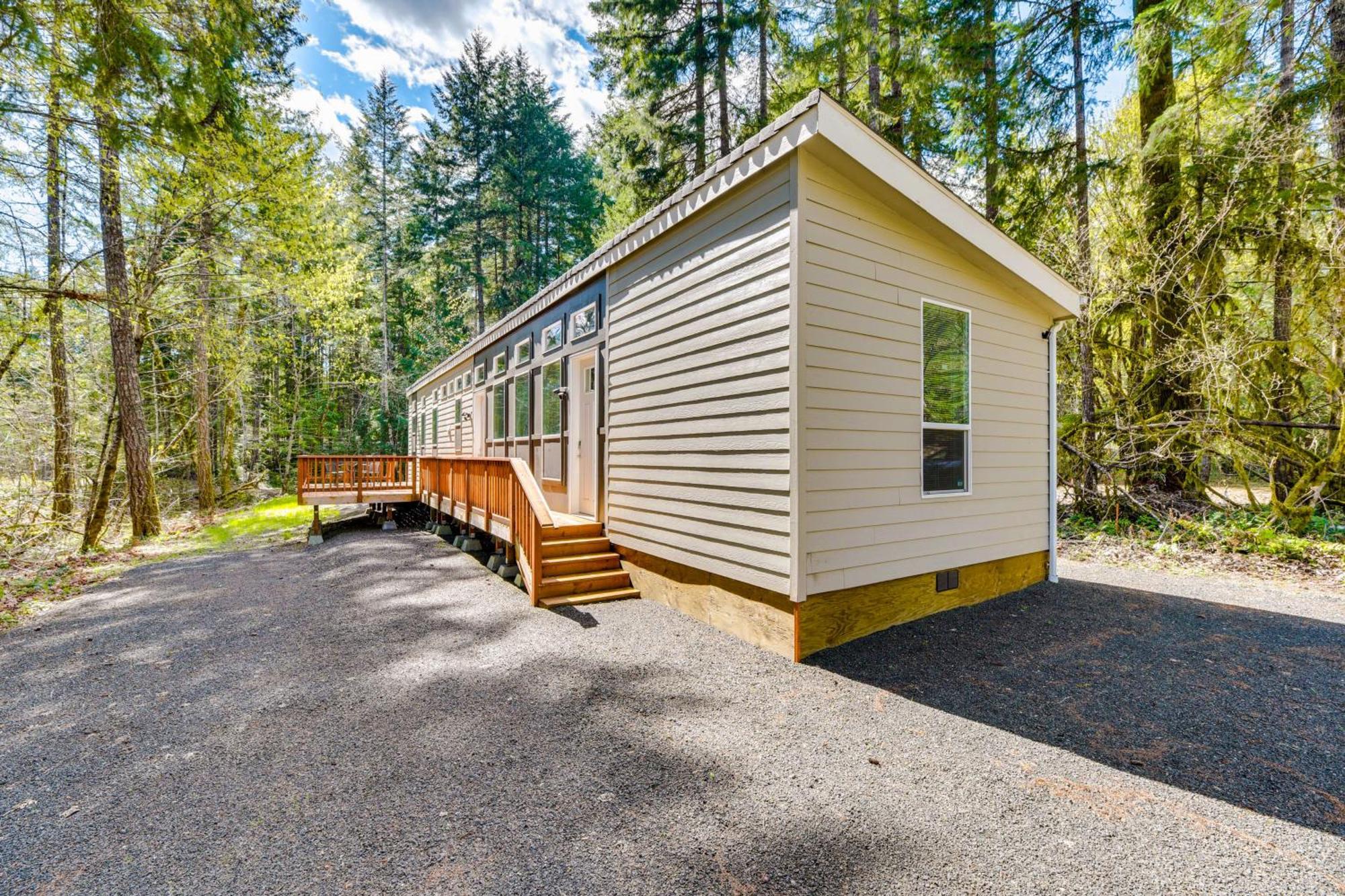 Hoodsport Vacation Rental With Private Lake Access! Luaran gambar