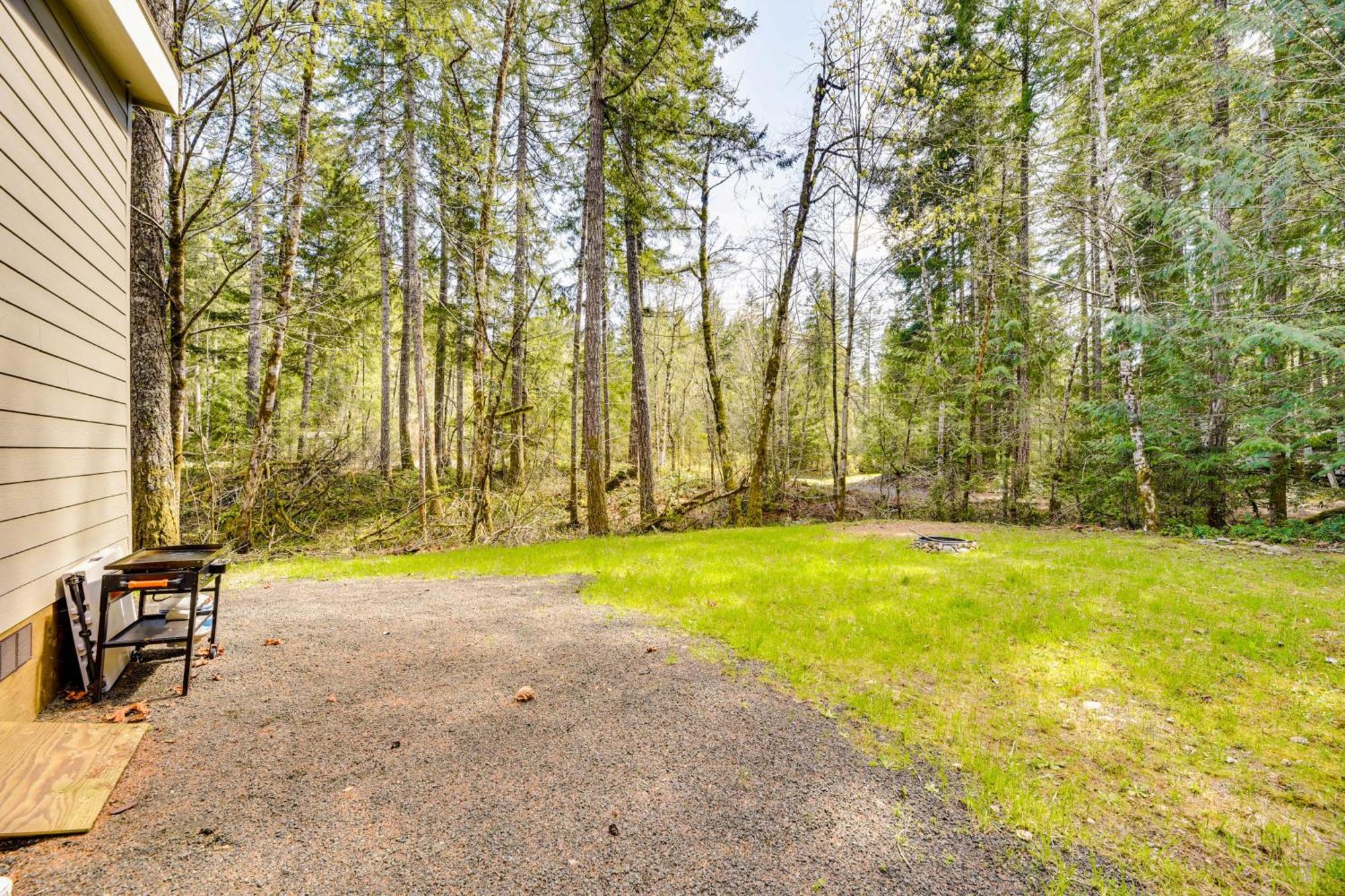 Hoodsport Vacation Rental With Private Lake Access! Luaran gambar